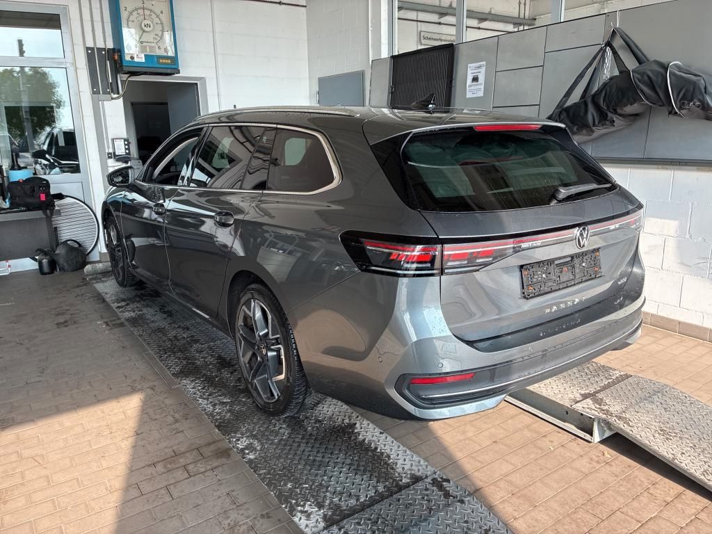 Volkswagen PASSAT VARIANT 2024 г. Серый, пробег 59100 км
