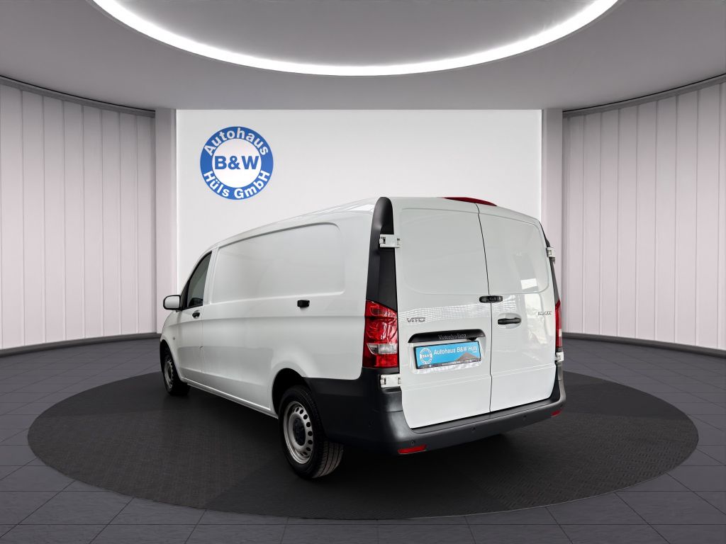 Mercedes-Benz Vito 2024 г. Белый, пробег 41689 км