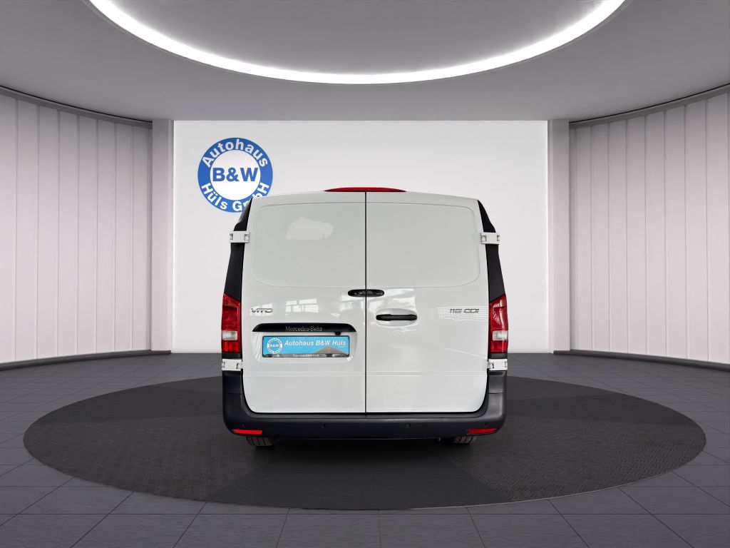 Mercedes-Benz Vito 2024 г. Белый, пробег 41689 км