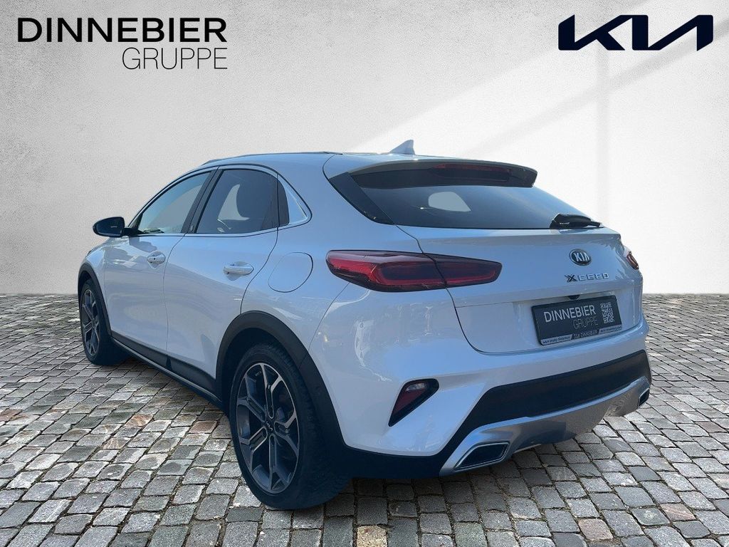 Kia XCeed 2021 г. Белый, пробег 33363 км