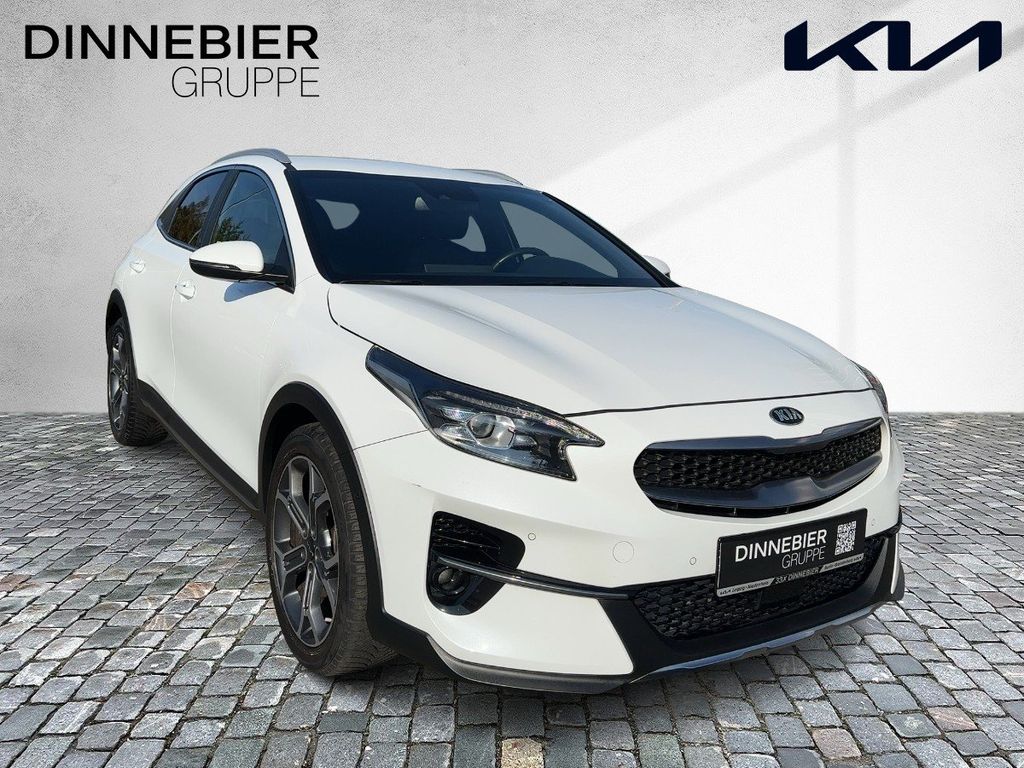 Kia XCeed 2021 г. Белый, пробег 33363 км