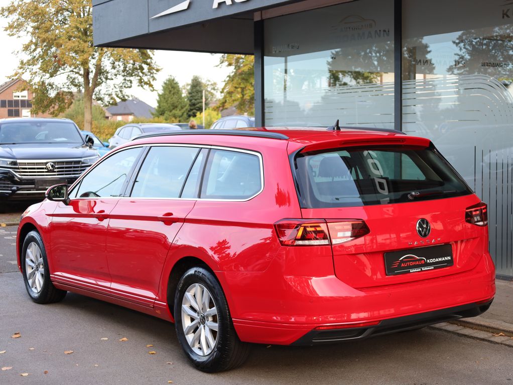 Volkswagen PASSAT VARIANT 2023 г. Красный, пробег 54929 км