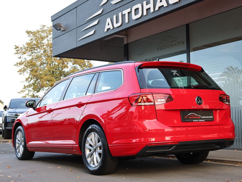 Volkswagen PASSAT VARIANT 2023 г. Красный, пробег 54929 км