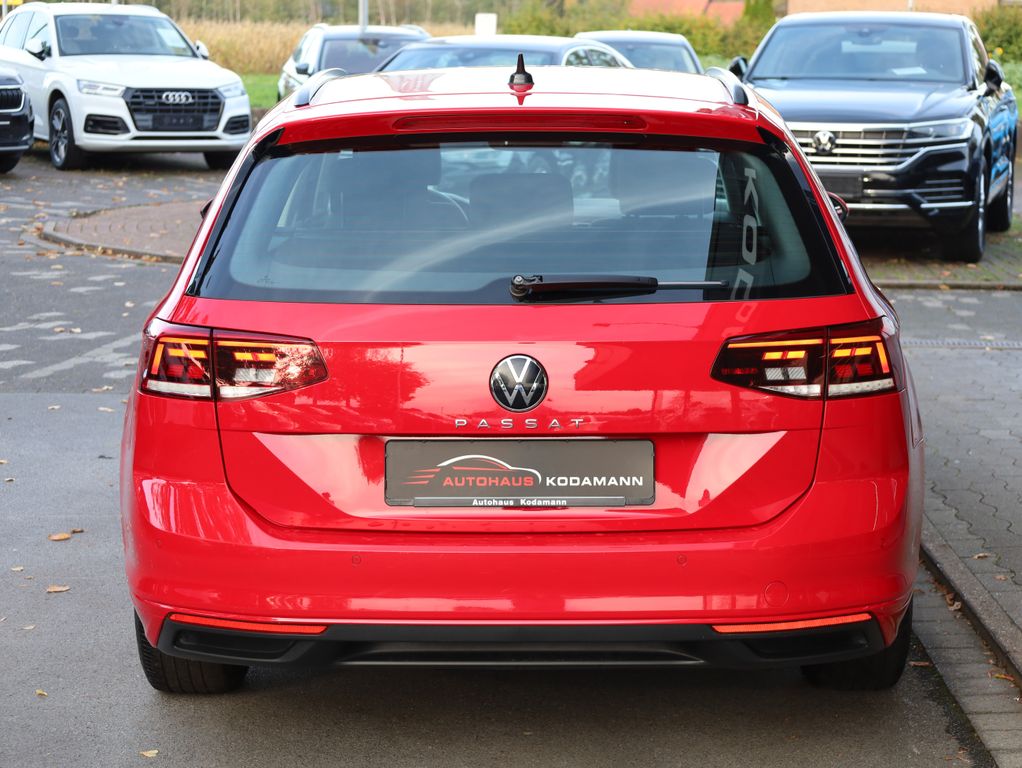 Volkswagen PASSAT VARIANT 2023 г. Красный, пробег 54929 км