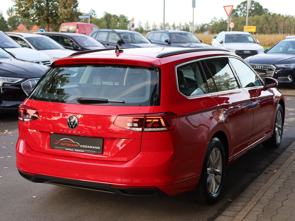 Volkswagen PASSAT VARIANT 2023 г. Красный, пробег 54929 км