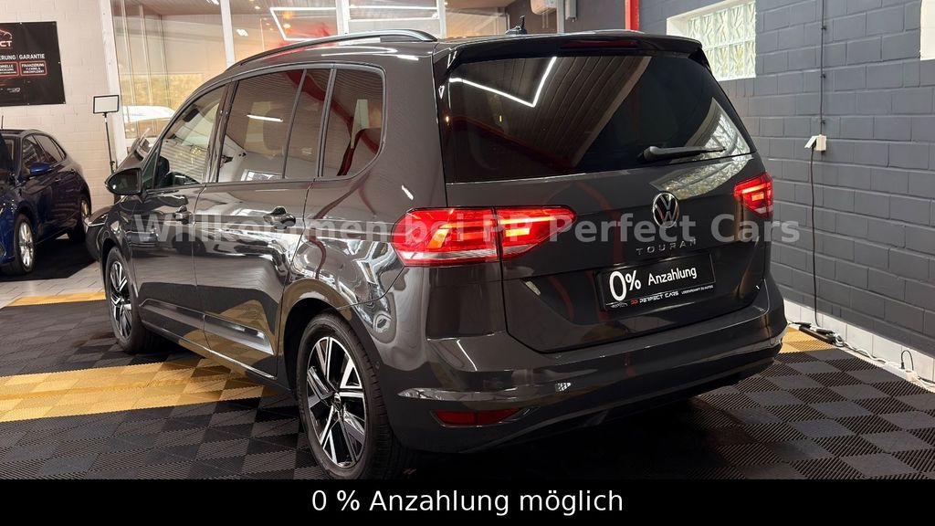 Volkswagen Touran 2025 г. Серый, пробег 38000 км