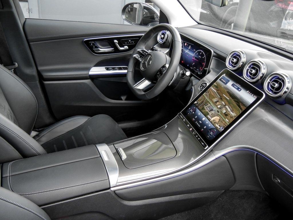 Mercedes-Benz GLC 220 2025 г. Чёрный, пробег 9095 км