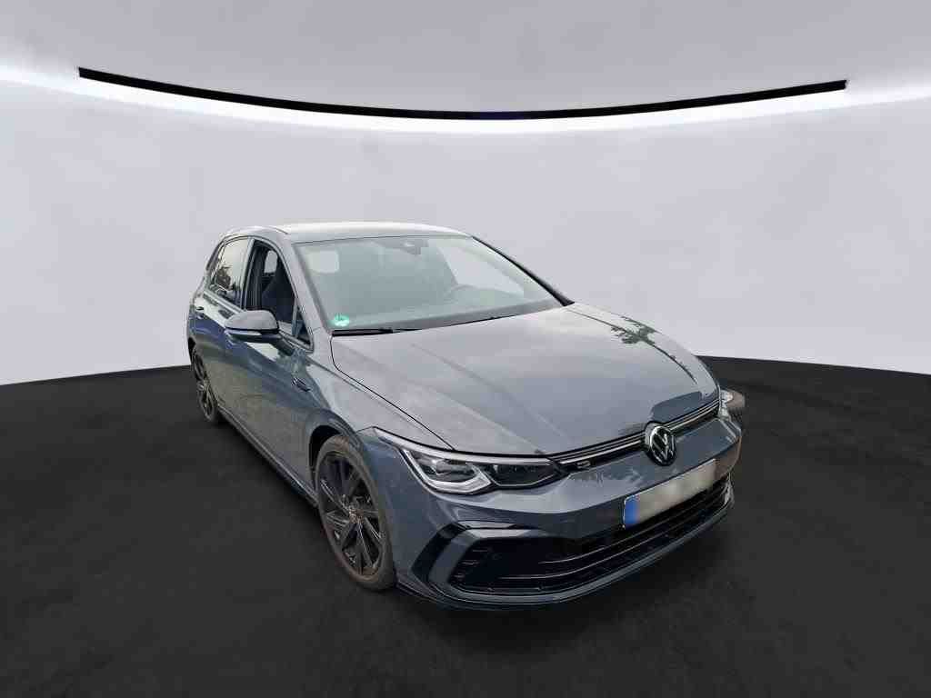 Volkswagen Golf 2024 г. Серый, пробег 22700 км