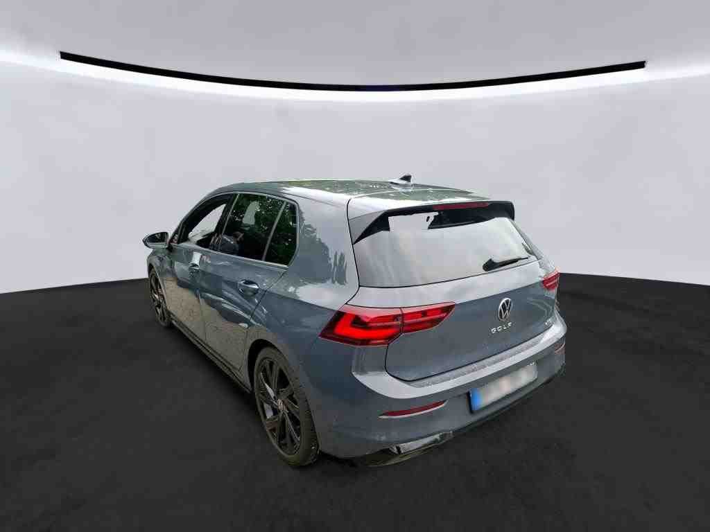Volkswagen Golf 2024 г. Серый, пробег 22700 км