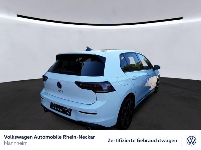 Volkswagen Golf 2024 г. Белый, пробег 36790 км