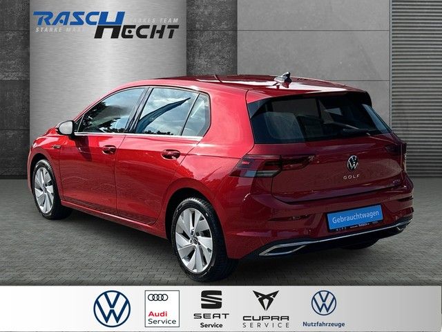 Volkswagen Golf 2023 г. Красный, пробег 22148 км