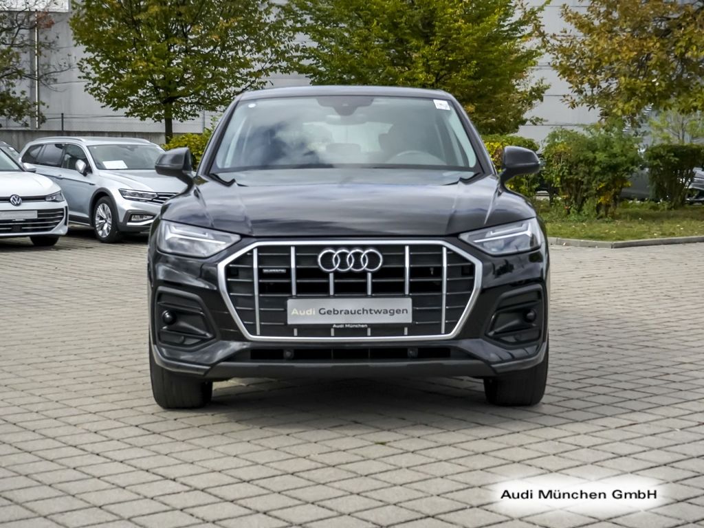 Audi Q5 2023 г. Чёрный, пробег 44929 км