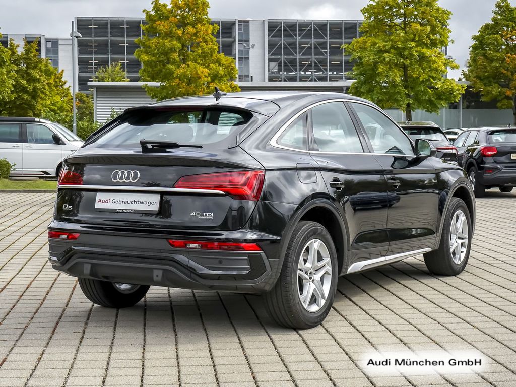 Audi Q5 2023 г. Чёрный, пробег 44929 км