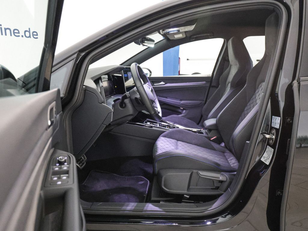 Volkswagen Golf 2025 г. Чёрный, пробег 37891 км