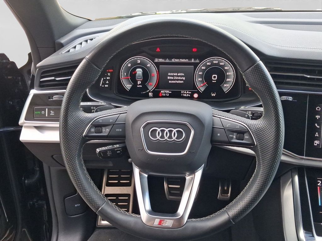 Audi Q8 2023 г. Чёрный, пробег 46708 км