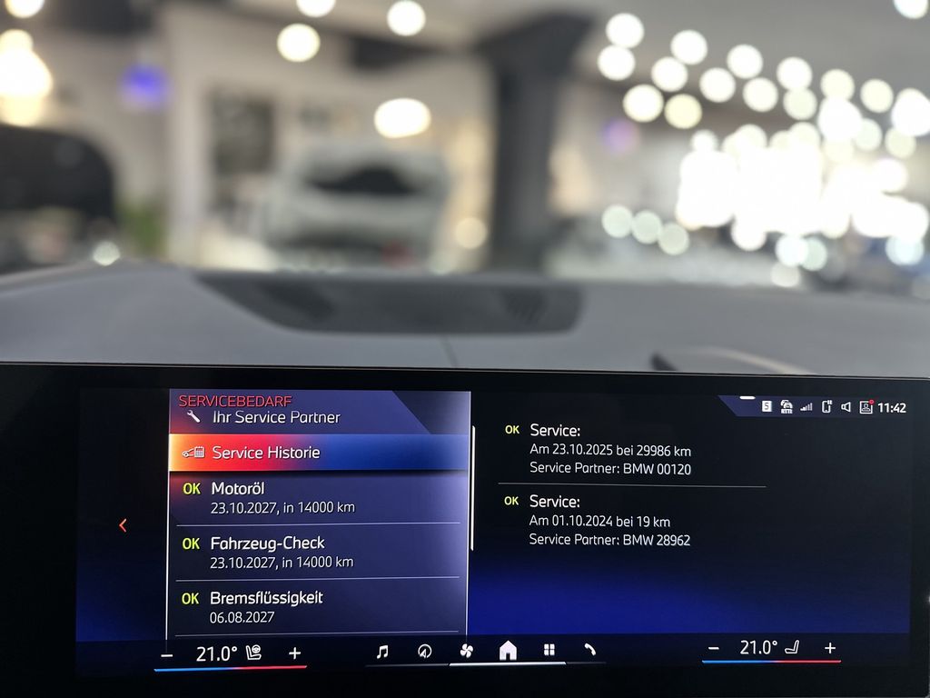 BMW X5 2024 г. Красный, пробег 44000 км