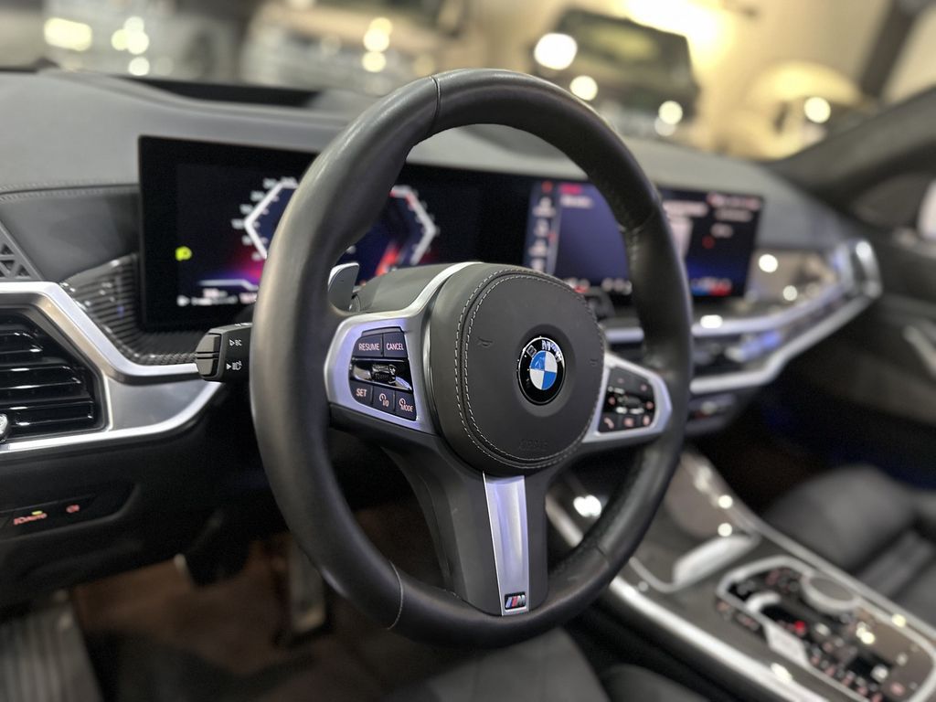 BMW X5 2024 г. Красный, пробег 44000 км