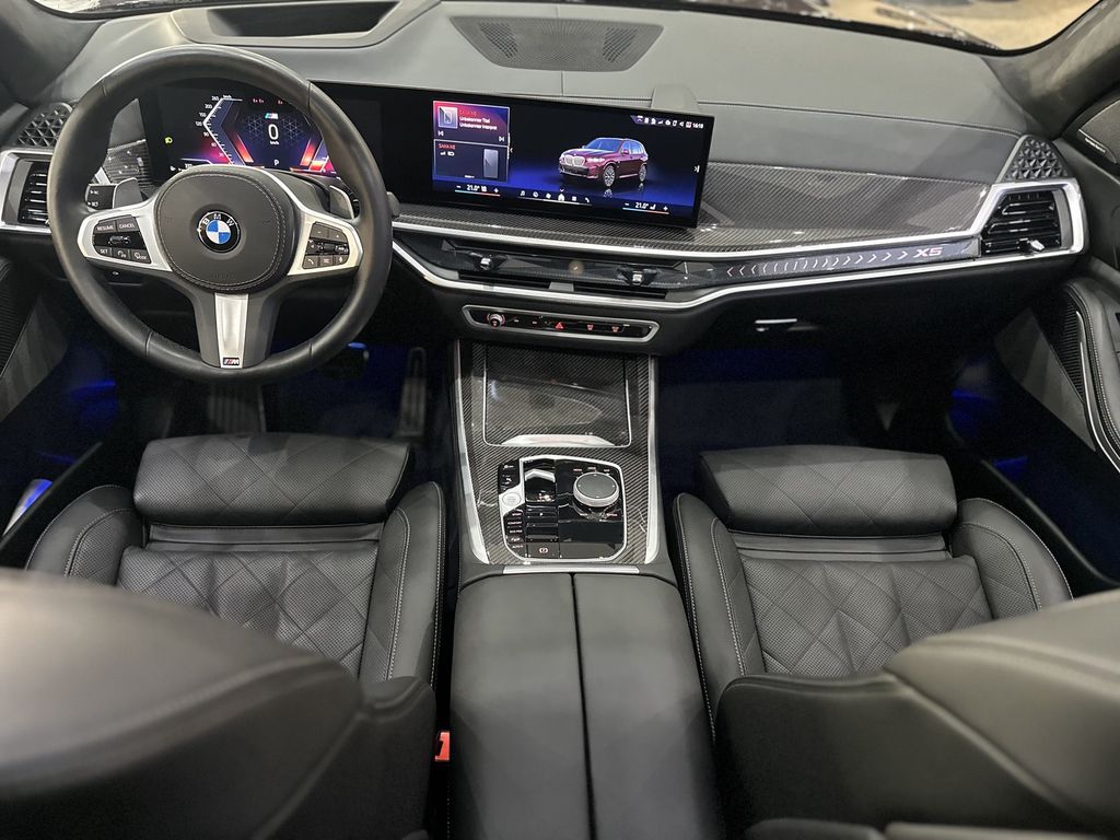 BMW X5 2024 г. Красный, пробег 44000 км