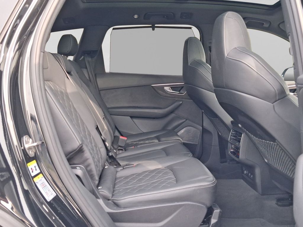 Audi Q7 2023 г. Чёрный, пробег 45310 км