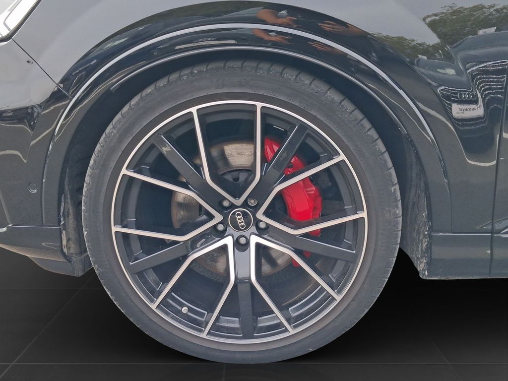 Audi Q7 2023 г. Чёрный, пробег 45310 км