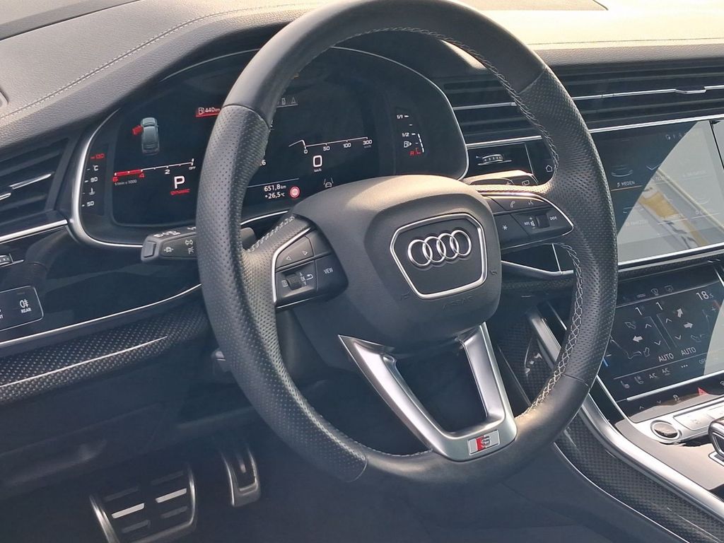 Audi Q7 2023 г. Чёрный, пробег 45310 км