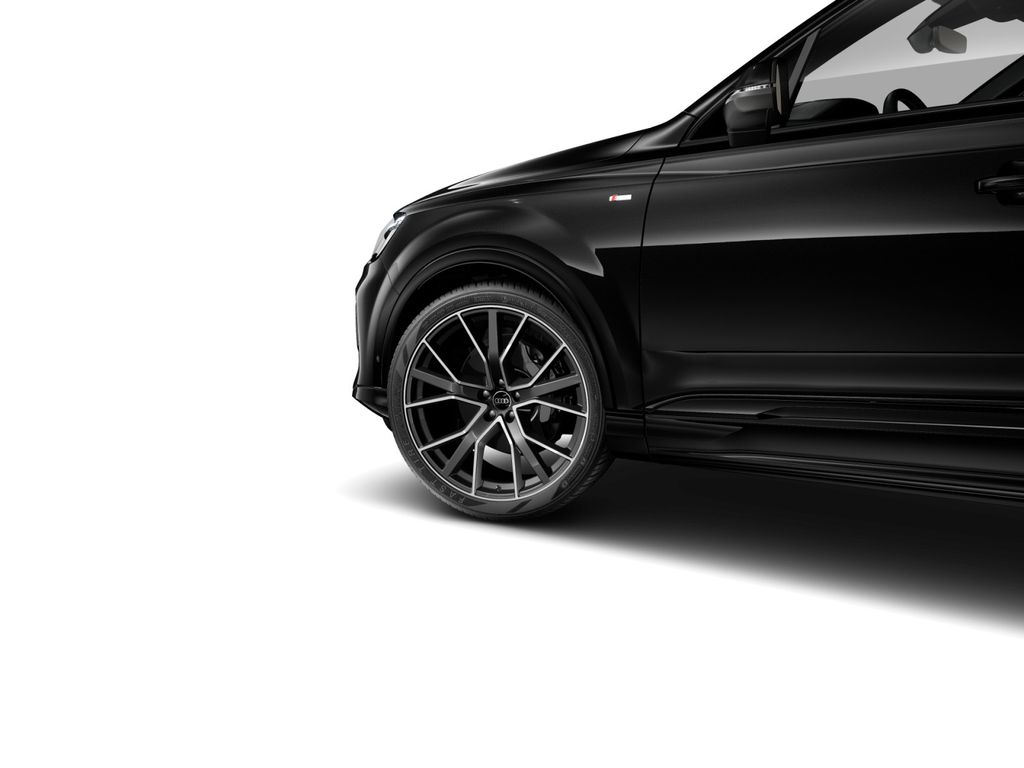 Audi Q7 2025 г. Чёрный, пробег 13137 км