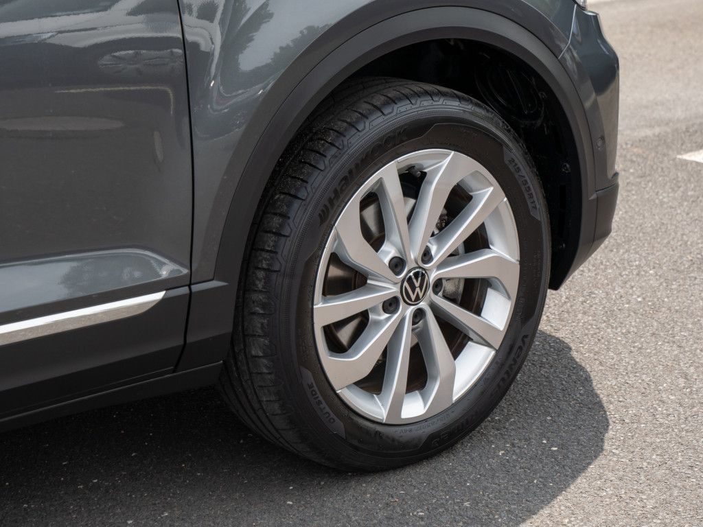 Volkswagen T-Roc 2023 г. Серый, пробег 33750 км