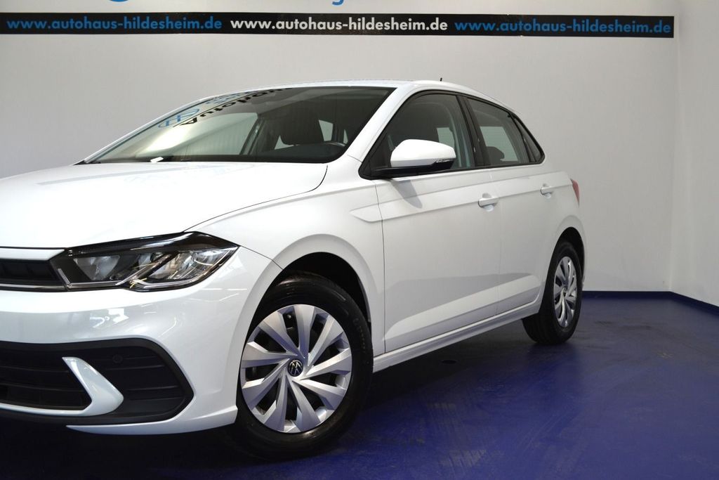 Volkswagen Polo 2023 г. Белый, пробег 39900 км