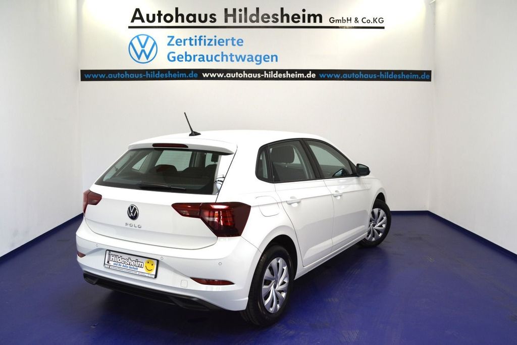 Volkswagen Polo 2023 г. Белый, пробег 39900 км