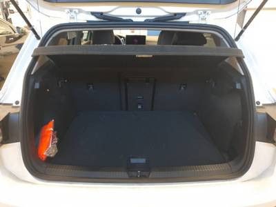 Volkswagen Golf 2025 г. Белый, пробег 25950 км