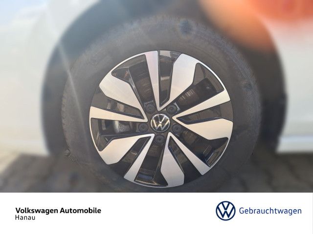 Volkswagen Golf 2025 г. Белый, пробег 25173 км