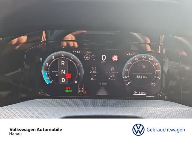 Volkswagen Golf 2025 г. Белый, пробег 25173 км
