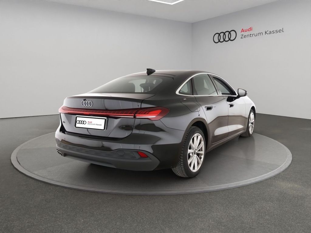 Audi A5 2026 г. Чёрный, пробег 27312 км