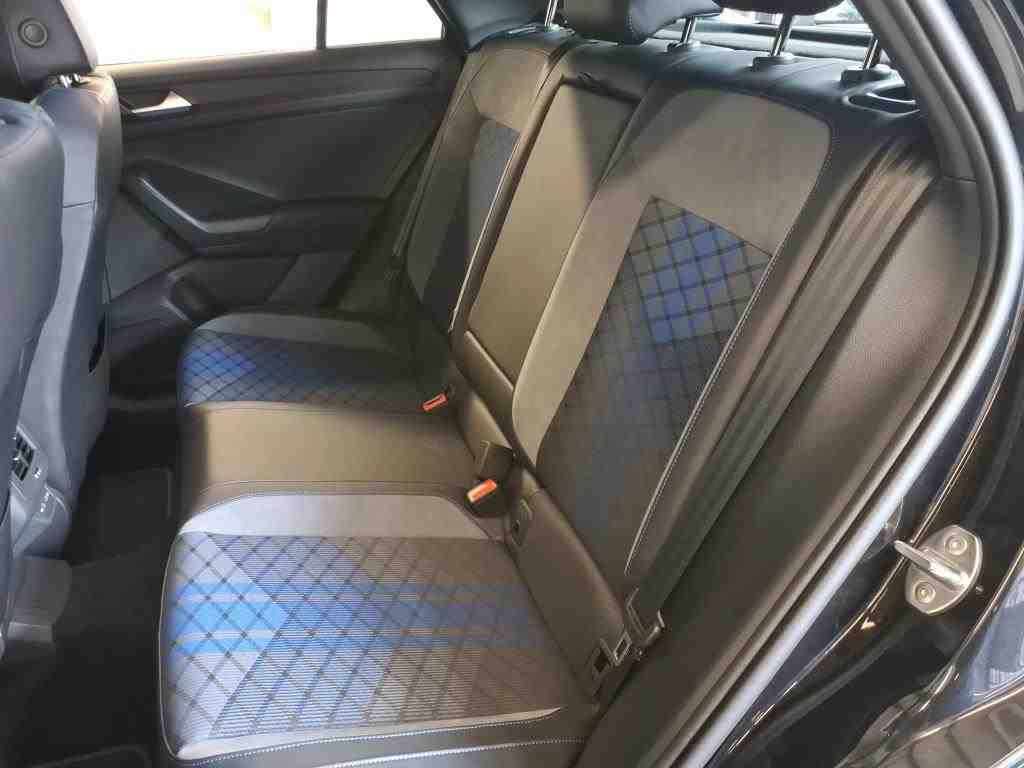 Volkswagen T-Roc 2024 г. Чёрный, пробег 34600 км