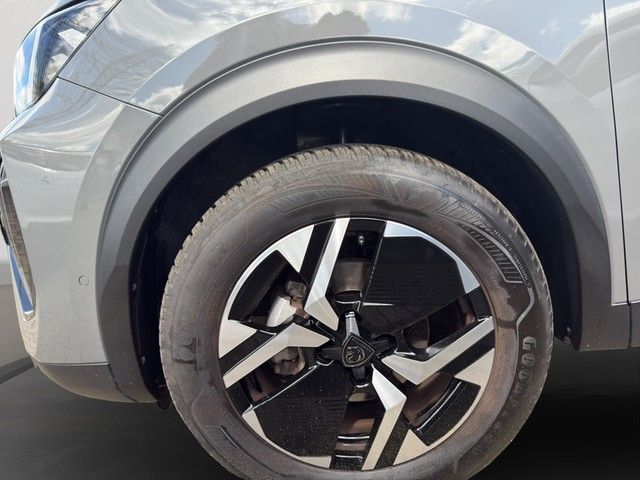 Peugeot 2008 2024 г. Серый, пробег 38750 км