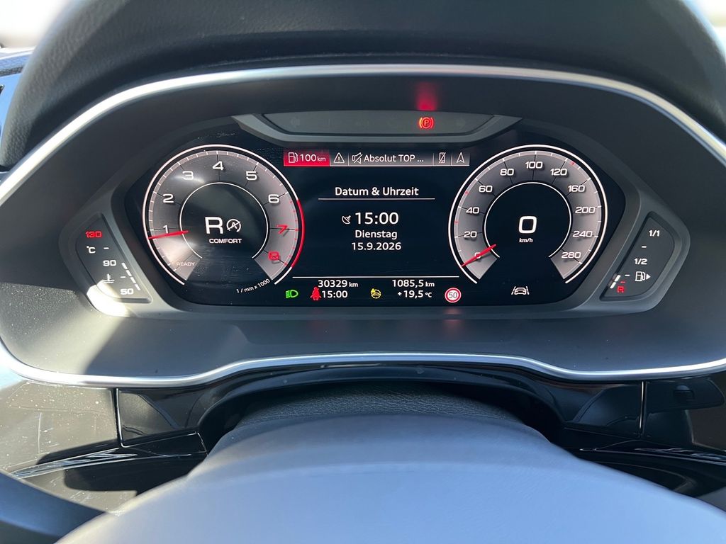 Audi Q3 2023 г. Чёрный, пробег 30324 км
