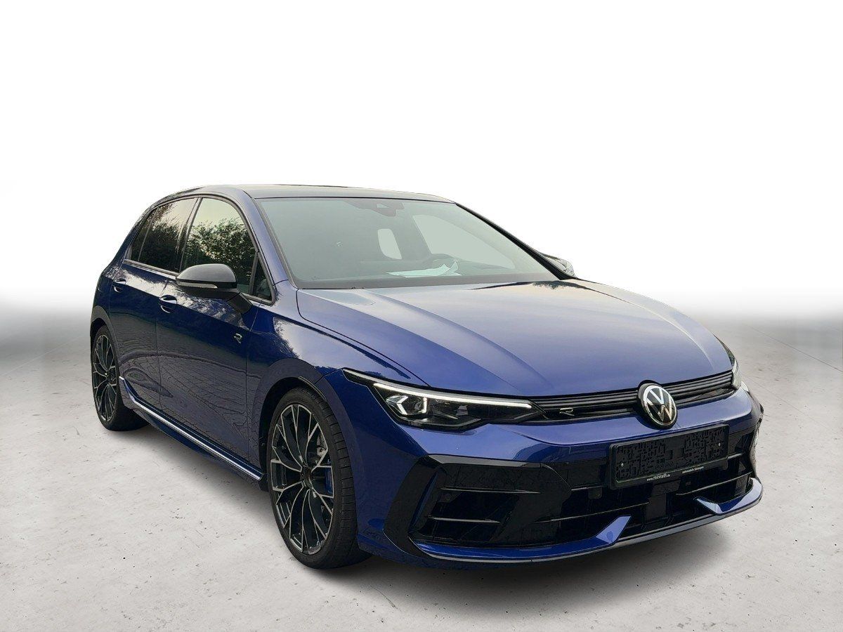 Volkswagen Golf 2025 г. Синий, пробег 17792 км