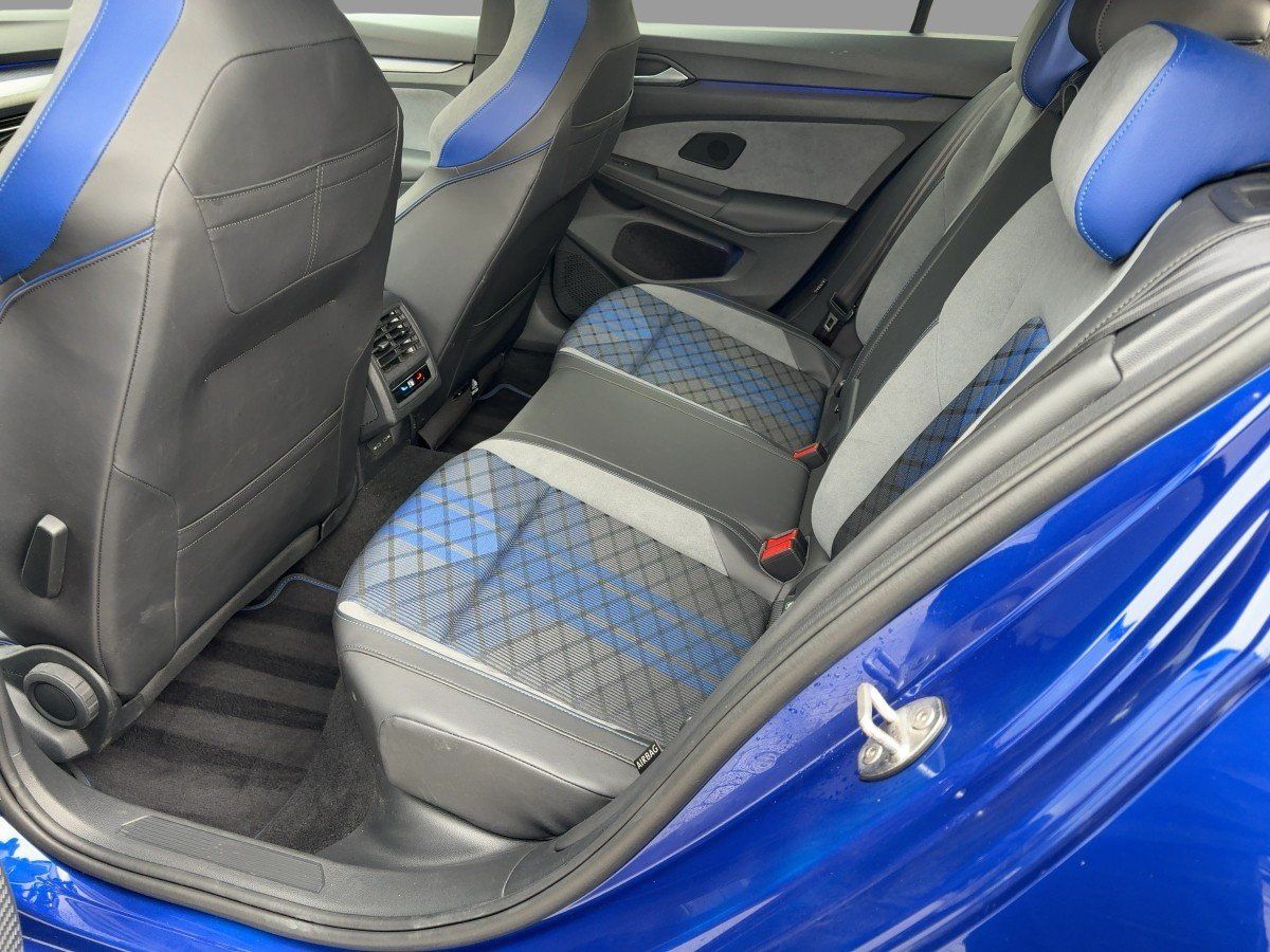 Volkswagen Golf 2025 г. Синий, пробег 17792 км