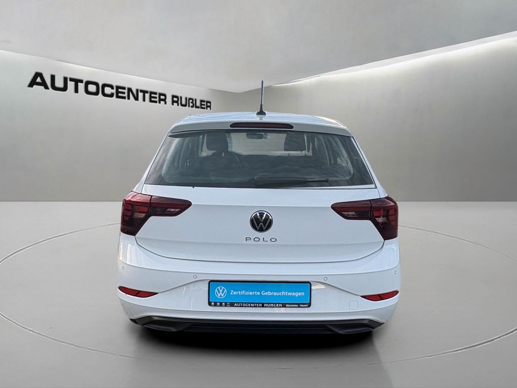 Volkswagen Polo 2023 г. Белый, пробег 33947 км