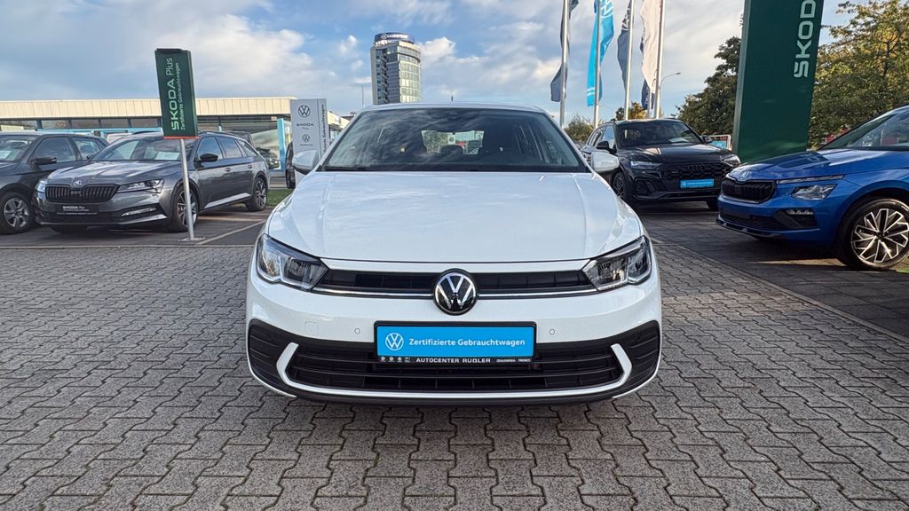Volkswagen Polo 2023 г. Белый, пробег 33947 км