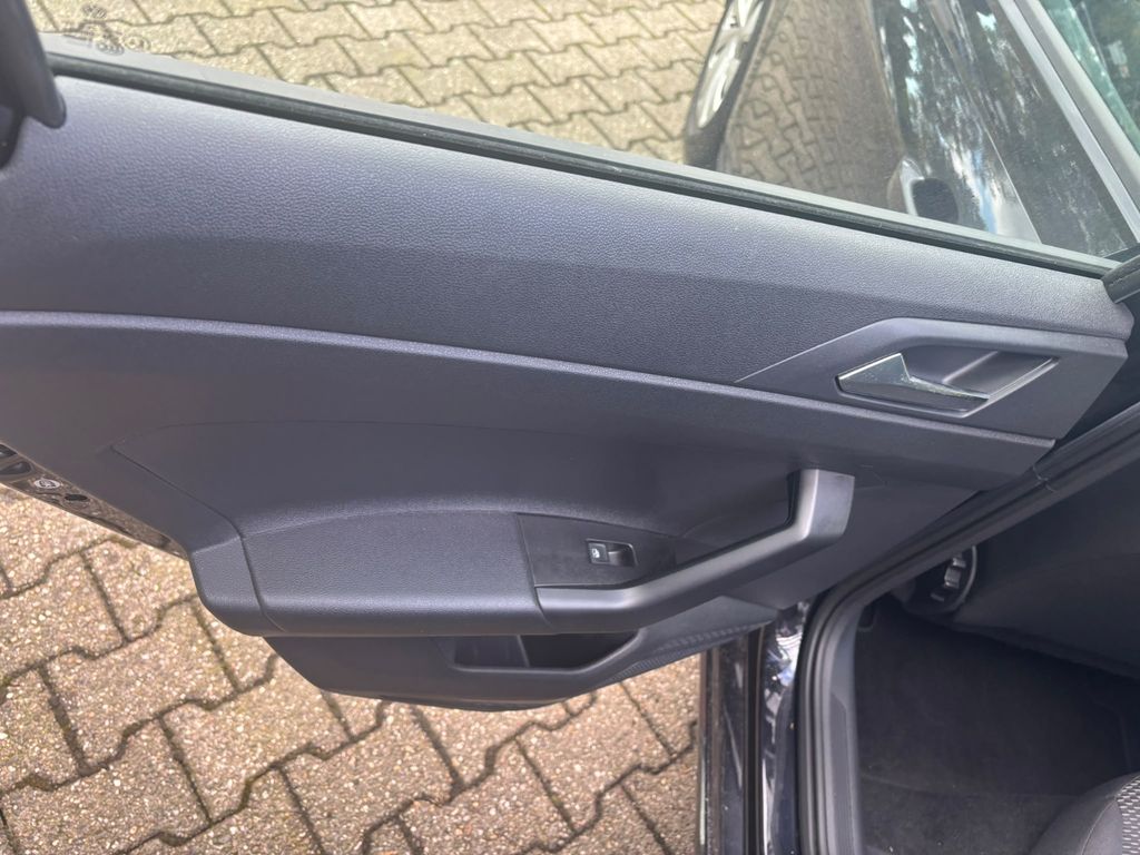 Volkswagen Polo 2022 г. Чёрный, пробег 50010 км