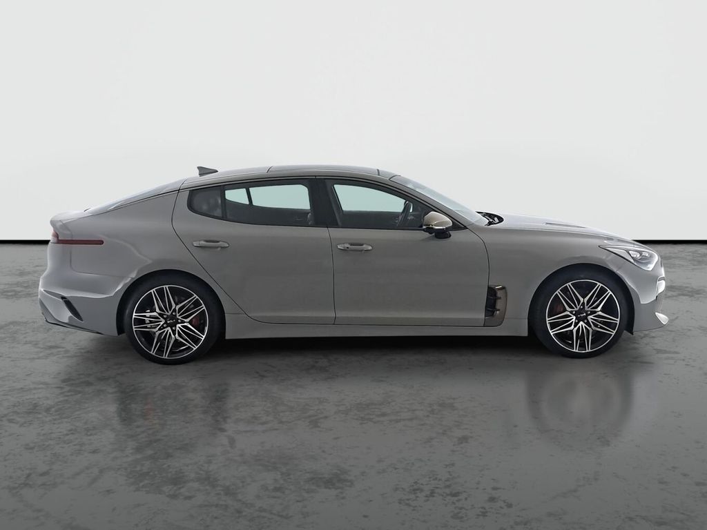Kia Stinger 2022 г. Серый, пробег 58451 км