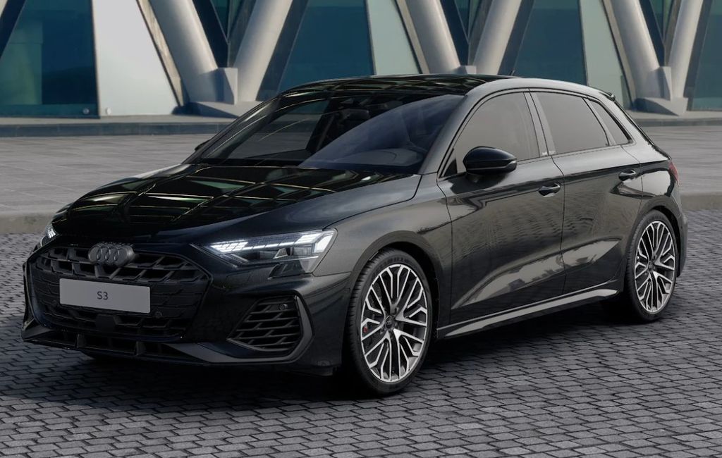 Audi S3 2024 г. Чёрный, пробег 11590 км