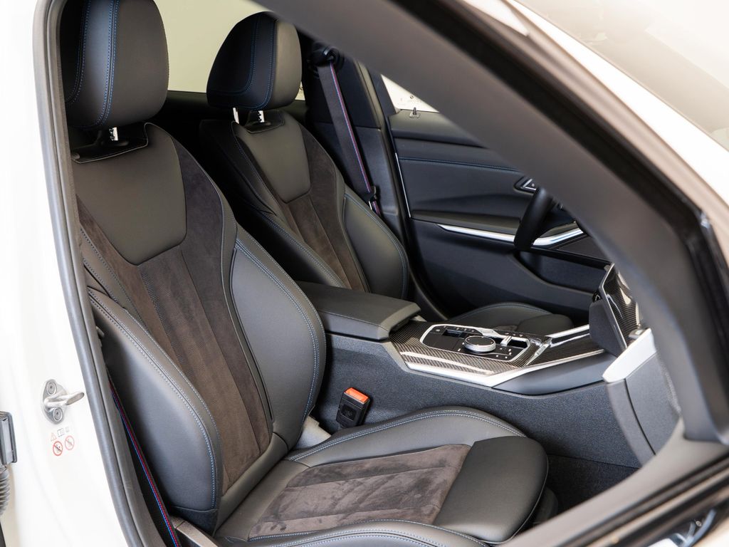 BMW M340I 2023 г. Белый, пробег 17600 км