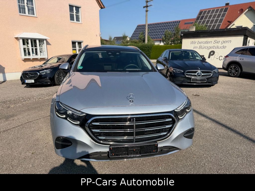 Mercedes-Benz E 220 2023 г. Серебристый, пробег 12869 км