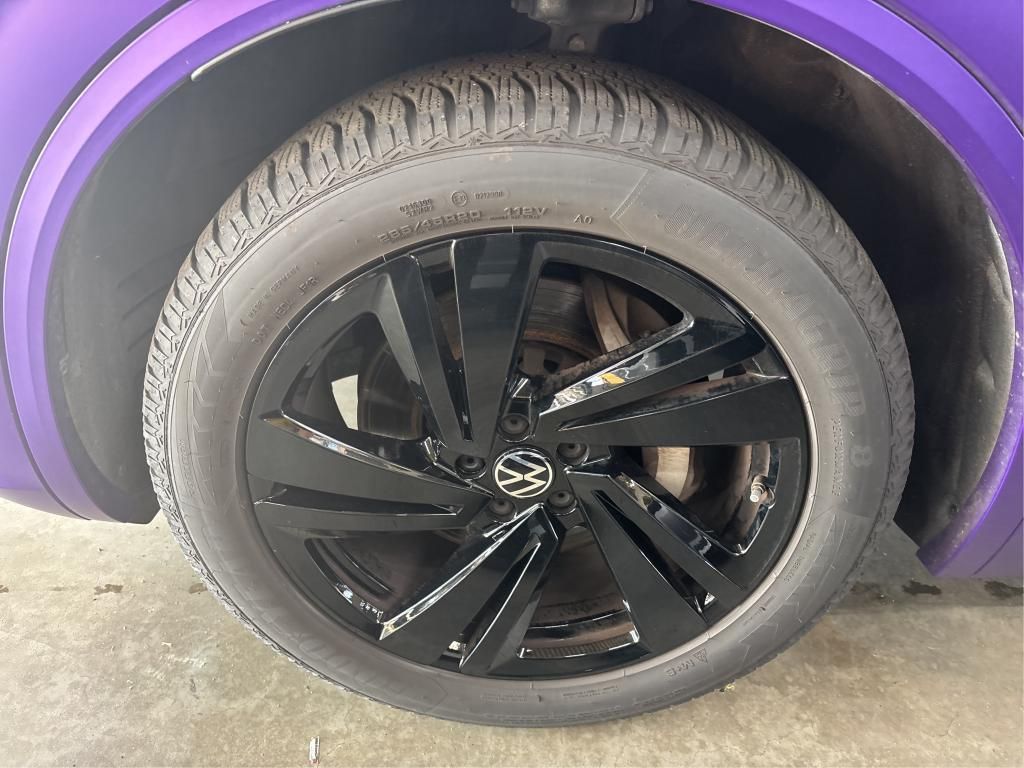 Volkswagen Touareg 2022 г. Чёрный, пробег 30095 км