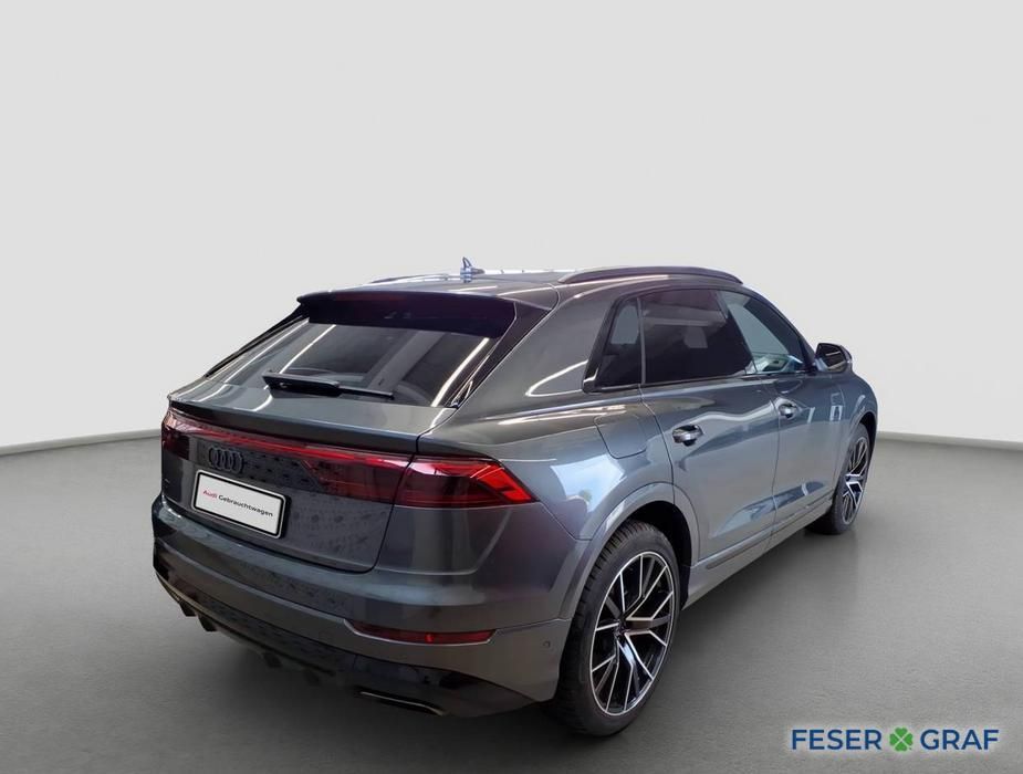 Audi Q8 2025 г. Серый, пробег 37950 км