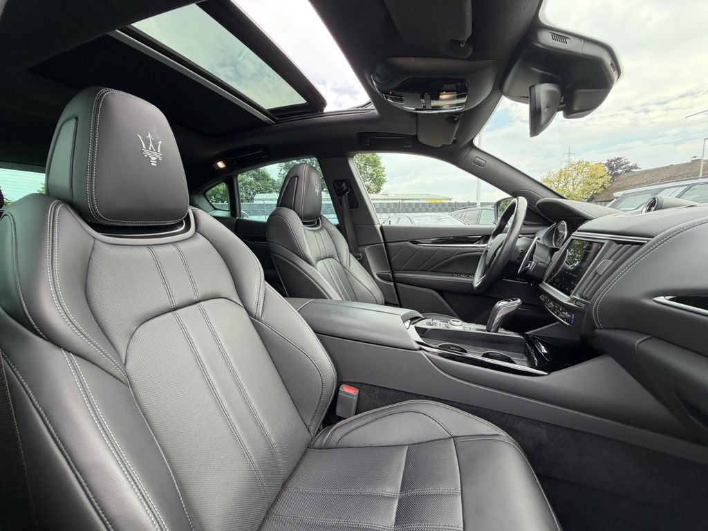 Maserati Levante 2022 г. Серый, пробег 45610 км