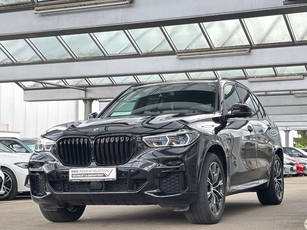 BMW X5 2023 г. Чёрный, пробег 58895 км