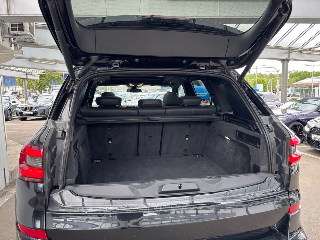 BMW X5 2023 г. Чёрный, пробег 58895 км